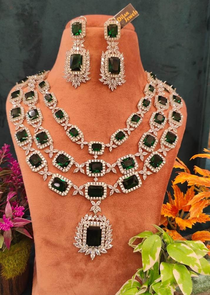 Buy Green Embellished Sabz Sa Emerald Diamond Necklace Set by Prerto Online  at Aza Fashions.