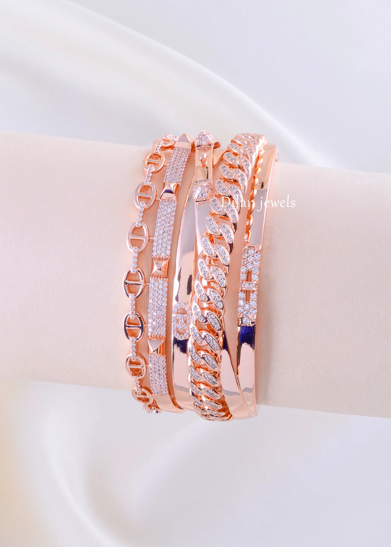 Luxury Chain Link Rose Gold Cuff (Rose Gold) BRA002366