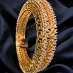 10 Pointer Pachheli Bangle (Yellow-Gold) BAN000376
