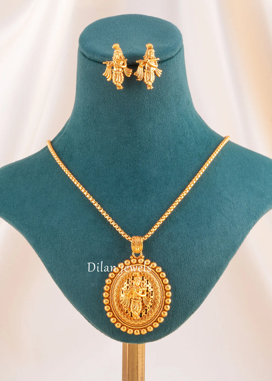 Antique-Gold-Plated-Temple-Necklace-Set-NEC002759 Antique Gold Plated Temple Necklace Set- NEC002759 - Image 1