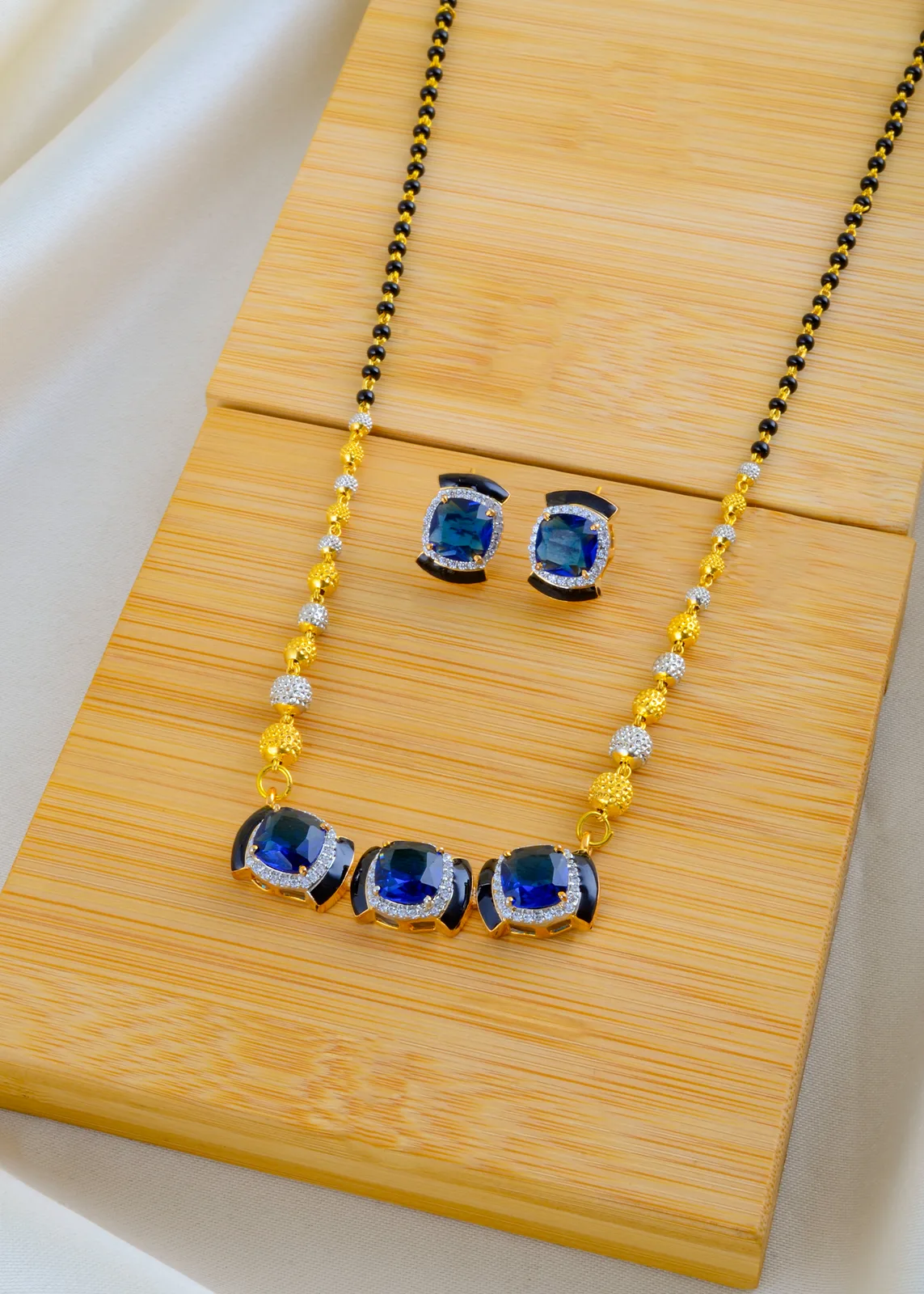 Blue-Sapphire-Designer-Mangalsutra-Set-Yellow-Gold-MANG01531a Blue Sapphire Designer Mangalsutra Set (Yellow Gold) MANG01531 - Image 1