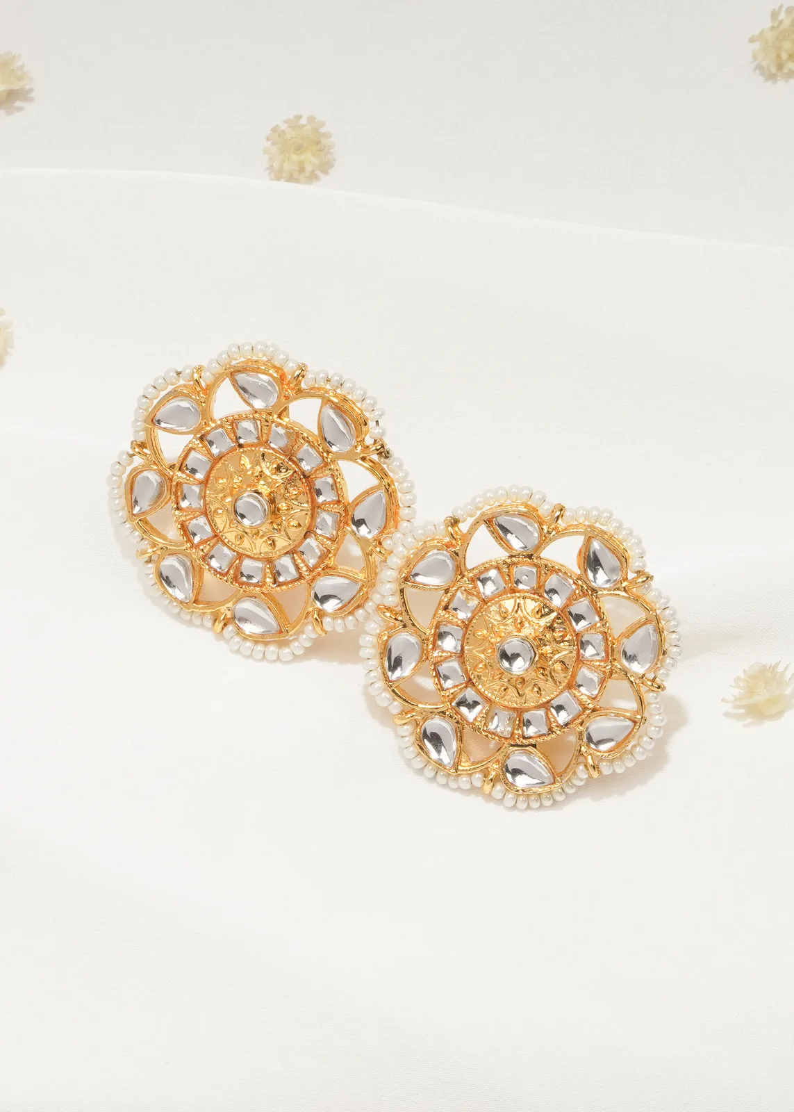 Bold-Kundan-Studs-Yellow-Gold-EAR000544a Bold Kundan Studs (Yellow Gold) EAR000544 - Image 1