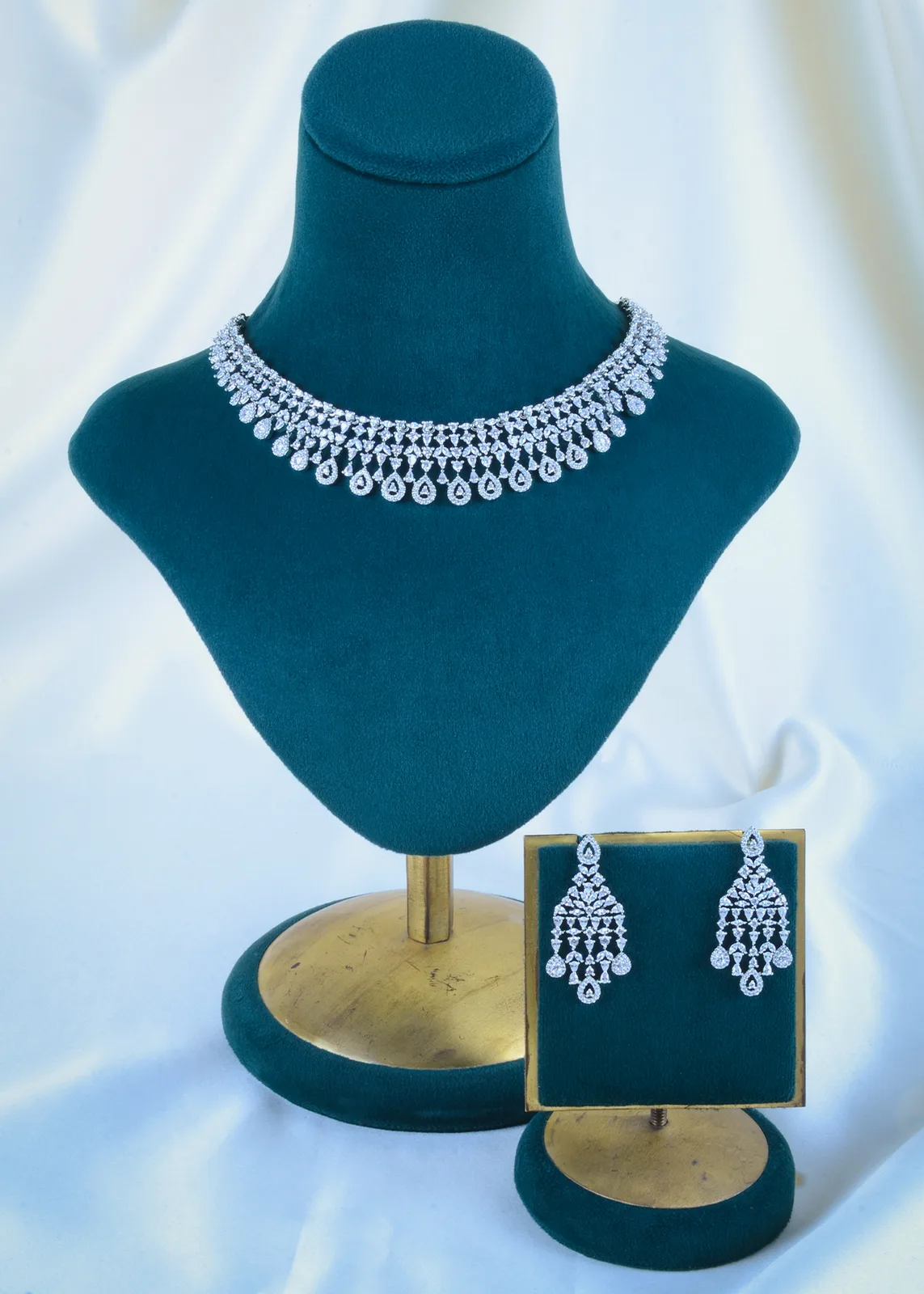 Diamond-Shimmer-Necklace-Set-Silver-NEC001092a Diamond Shimmer Necklace Set (Silver) NEC001092 - Image 1