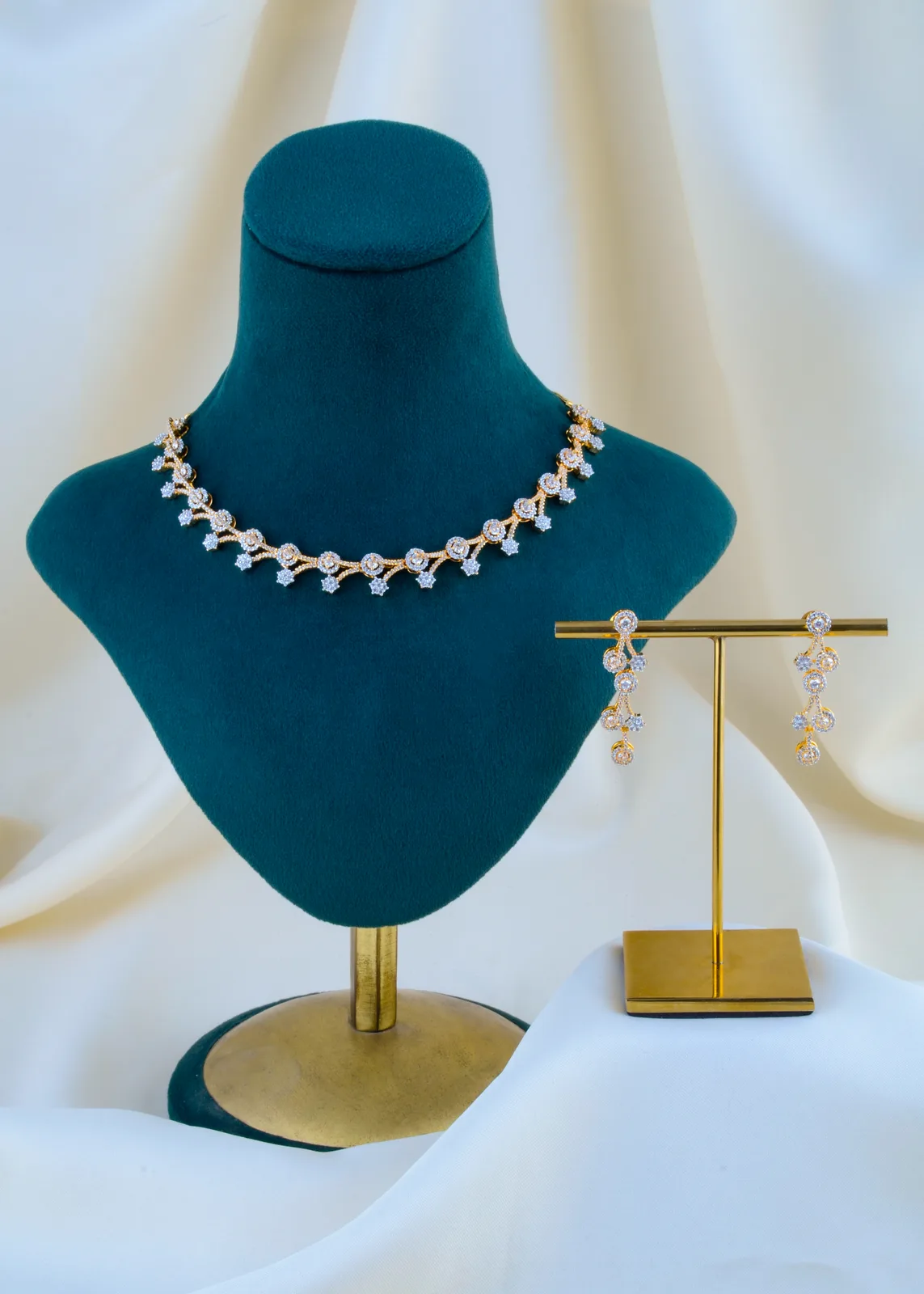 Elisia-Necklace-Set-Yellow-Gold-NEC001757a Elisia Necklace Set (Yellow Gold) NEC001757 - Image 1