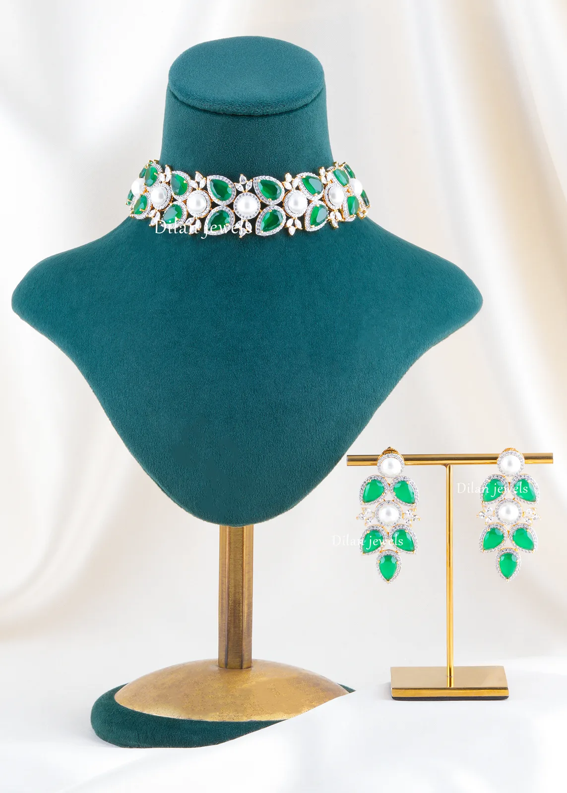 Emerald-Bloom-Choker-green-necklace-set-Yellow-Gold-NEC002612 Emerald Bloom Choker green necklace set (Yellow Gold) NEC002612 - Image 1