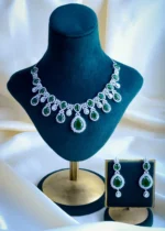 Emerald Green Necklace Set (Silver) NEC000820