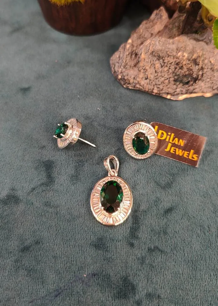 Emerald-Green-Oval-Locket-Set-White-Gold-NEC000031a Emerald Green Oval Locket Set (White-Gold) NEC000031 - Image 1