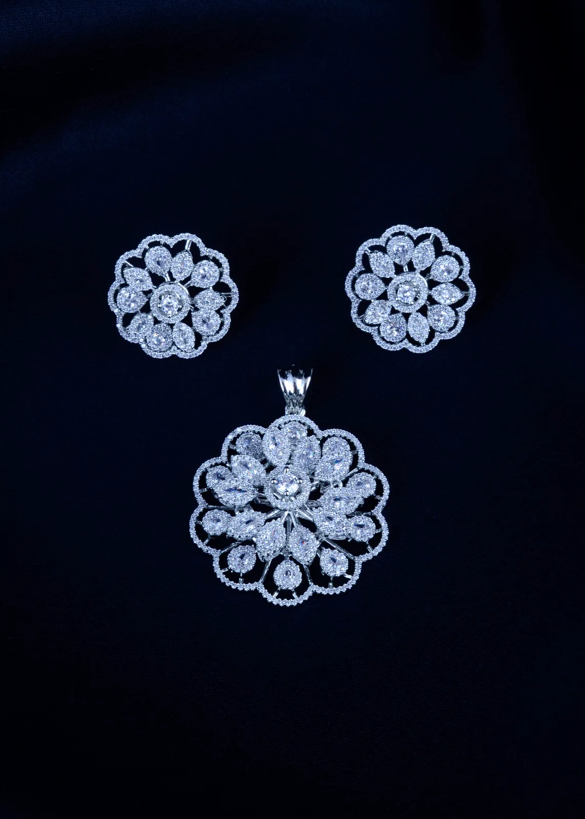 Eterna-Flora-Pendant-Set-Silver-PSET01735a Eterna Flora Pendant Set (Silver) PSET01735 - Image 1
