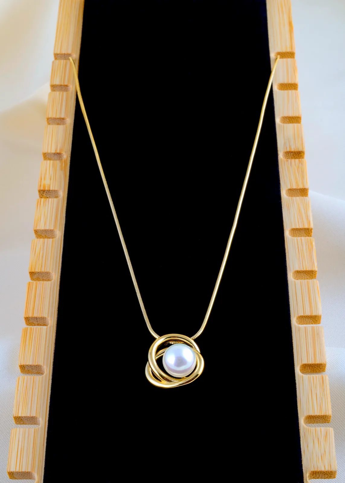 Eterna-Knot-Pendant-Yellow-Gold-NEC001730a Eterna Knot Pendant (Yellow Gold) NEC001730 - Image 1