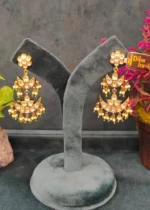 Floral- Chand Kundan Necklace Set (Yellow-Gold)- NEC04032308 - Image 3