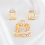 Floral Frame Elegance Pendant Set (Yellow Gold) PSET02594