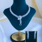 Green Chic Necklace Set (Silver) NEC000832