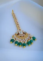 Green Kundan Mang Tika (Yellow Gold) ACC000967 - Image 4