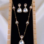 Heritage Glow Kundan Set (Antique Gold) NEC002005