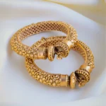 Hot Selling Carving Gold Bangles (Antique Gold) BAN001033