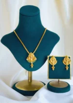 Krishna Polki Green Locket Set With Chain (Antique Gold) NEC001428