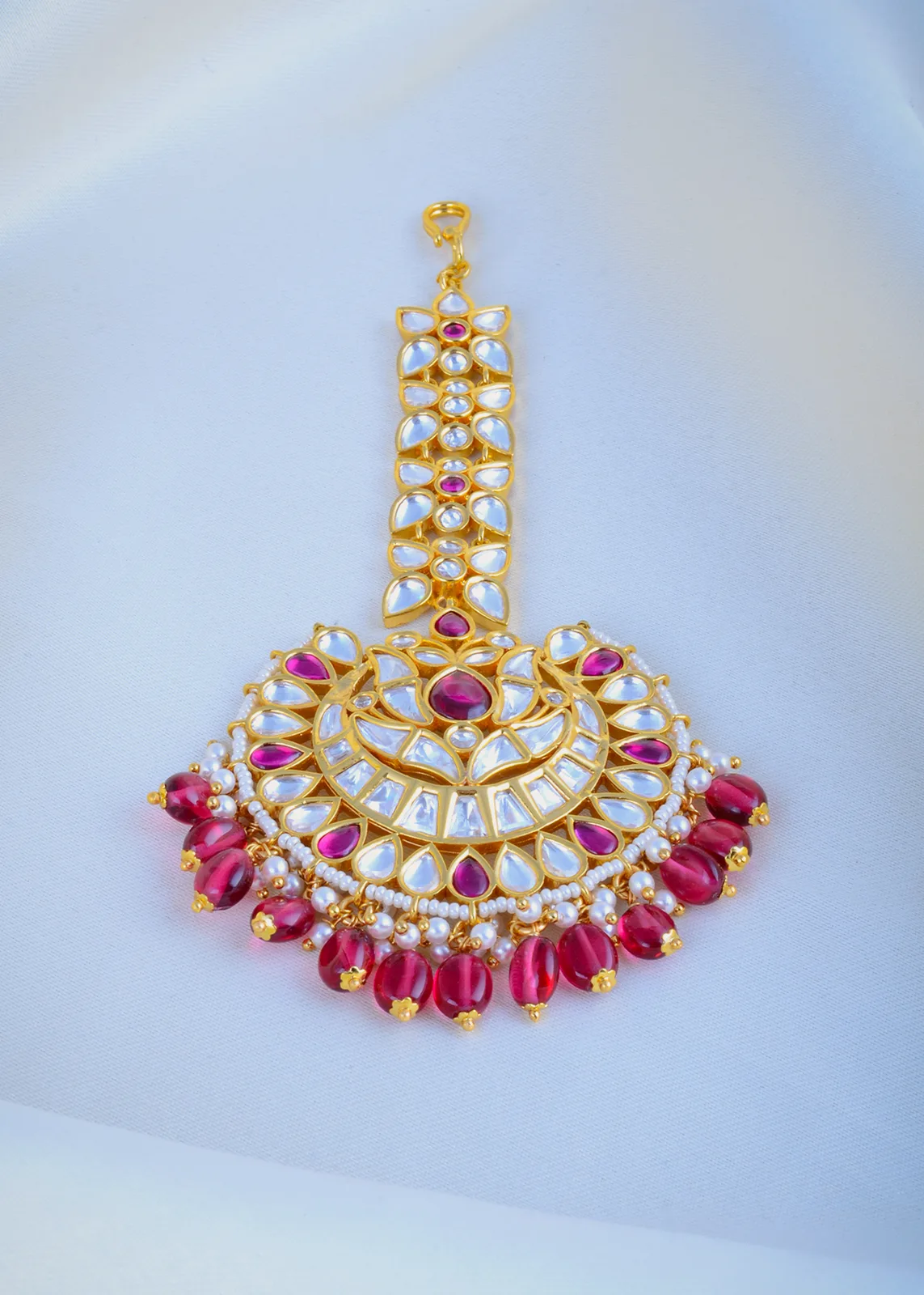Kundan-Pink-Mang-Tika-Yellow-Gold-ACC000962a Kundan Pink Mang Tika (Yellow Gold) ACC000962 - Image 1