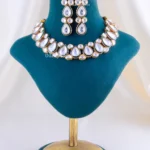 Kundan Polki Green Border Jewelry Set (Yellow Gold) NEC002412