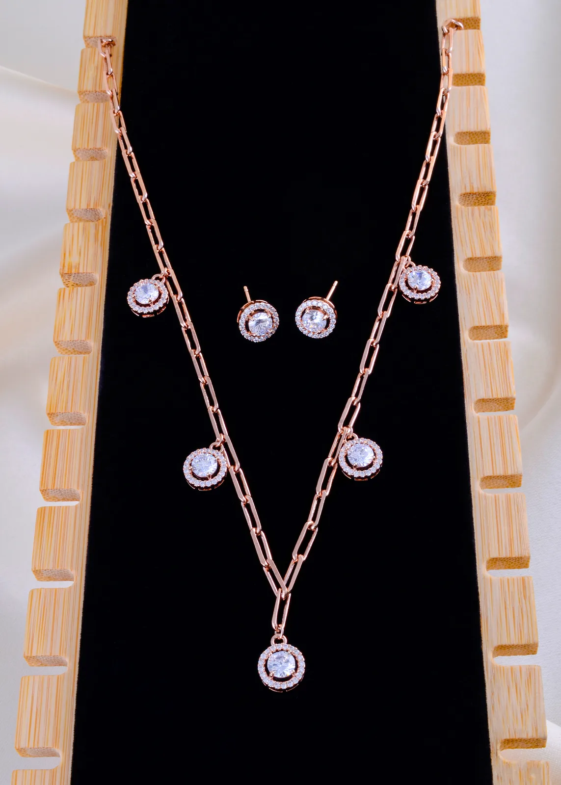 Luxe-Link-Diamond-Set-Rose-Gold-NEC001989a Luxe Link Diamond Set (Rose Gold) NEC001989 - Image 1