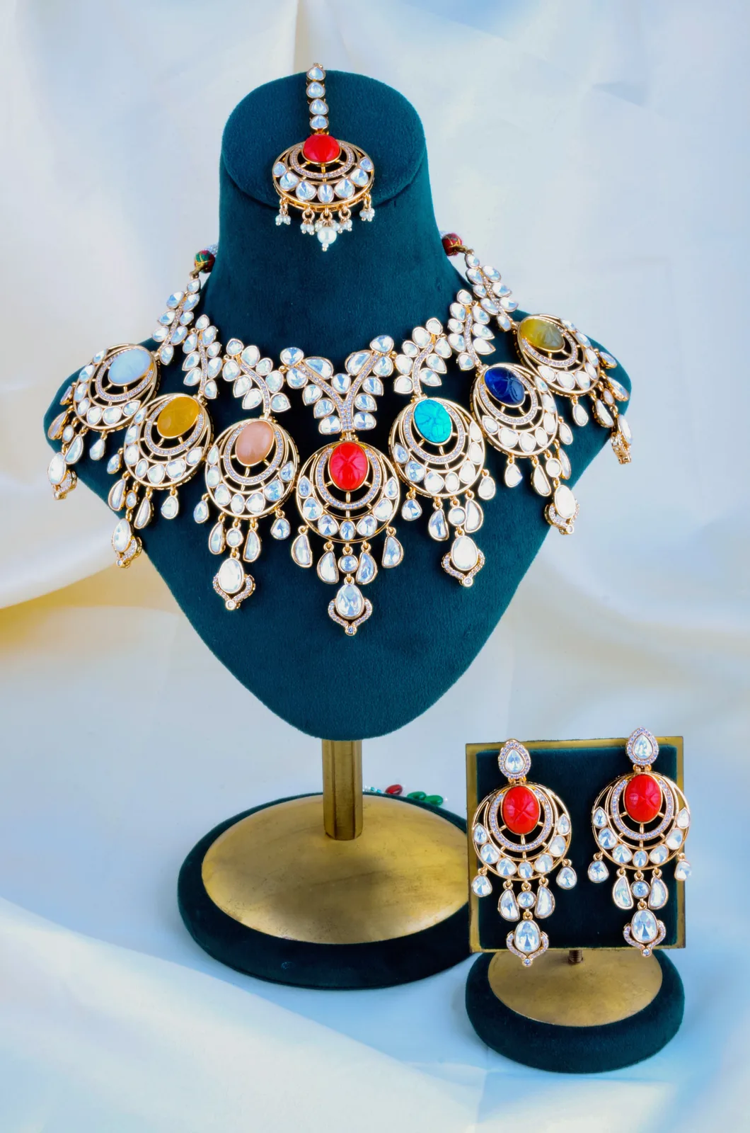 Moissanite-Polki-Navratna-Necklace-Set-Yellow-Gold-NEC000808a Moissanite Polki Navratna Necklace Set (Yellow Gold) NEC000808 - Image 1