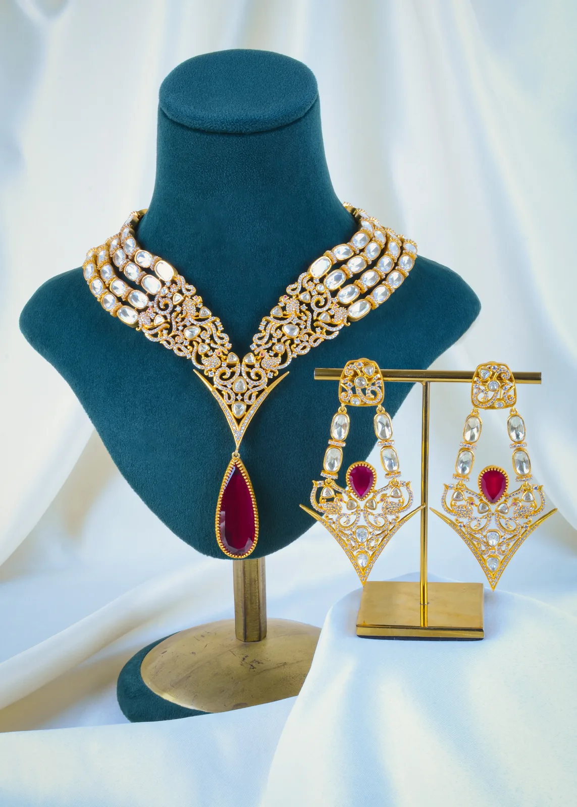 Moissanite-Polki-V-Neck-Ruby-Set-Yellow-Gold-NEC001089a Moissanite Polki V Neck Ruby Set (Yellow Gold) NEC001089 - Image 1