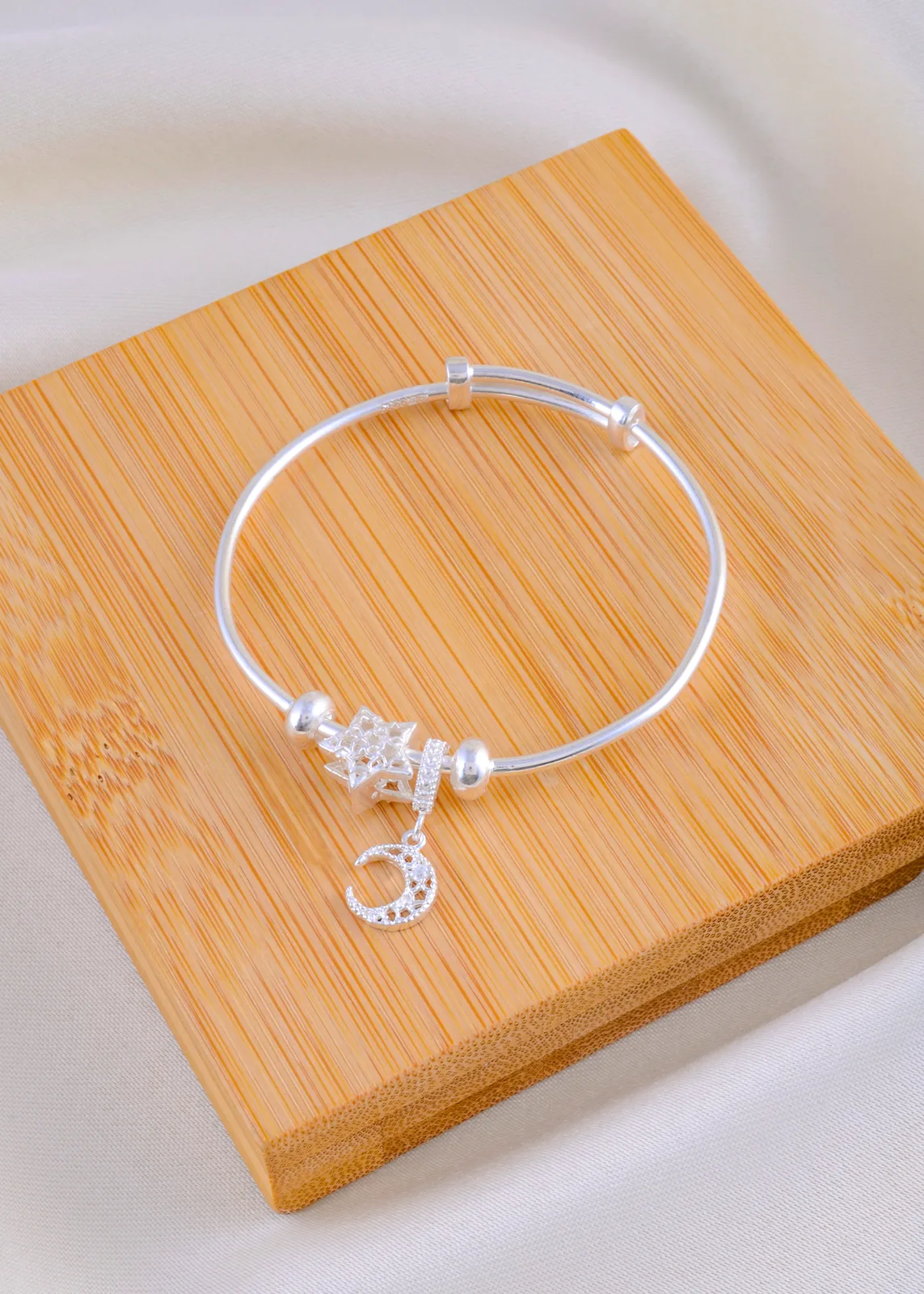 Moonbeam-Magic-Baby-Bangle-Silver-BABY01865a Moonbeam Magic Baby Bangle (Silver) BABY01865 - Image 1