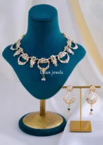Noor Emerald Jadau Necklace Set (Yellow Gold) NEC002156