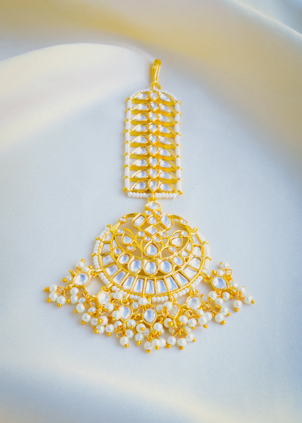 Pearl-Kundan-Chand-Tika-Yellow-Gold-ACC001002a Pearl Kundan Chand Tika (Yellow Gold) ACC001002 - Image 1