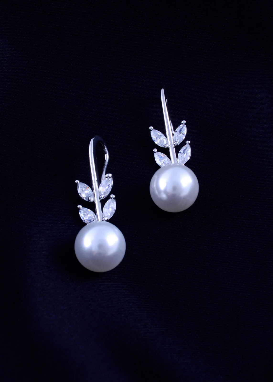 Pearl-Leaf-Dangle-Earrings-Silver-EAR001900a Pearl Leaf Dangle Earrings (Silver) EAR001900 - Image 1