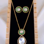Polki Blossom Green Set (Antique Gold) NEC001997