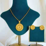 Polki Locket Set With Chain (Antique Gold) NEC001434