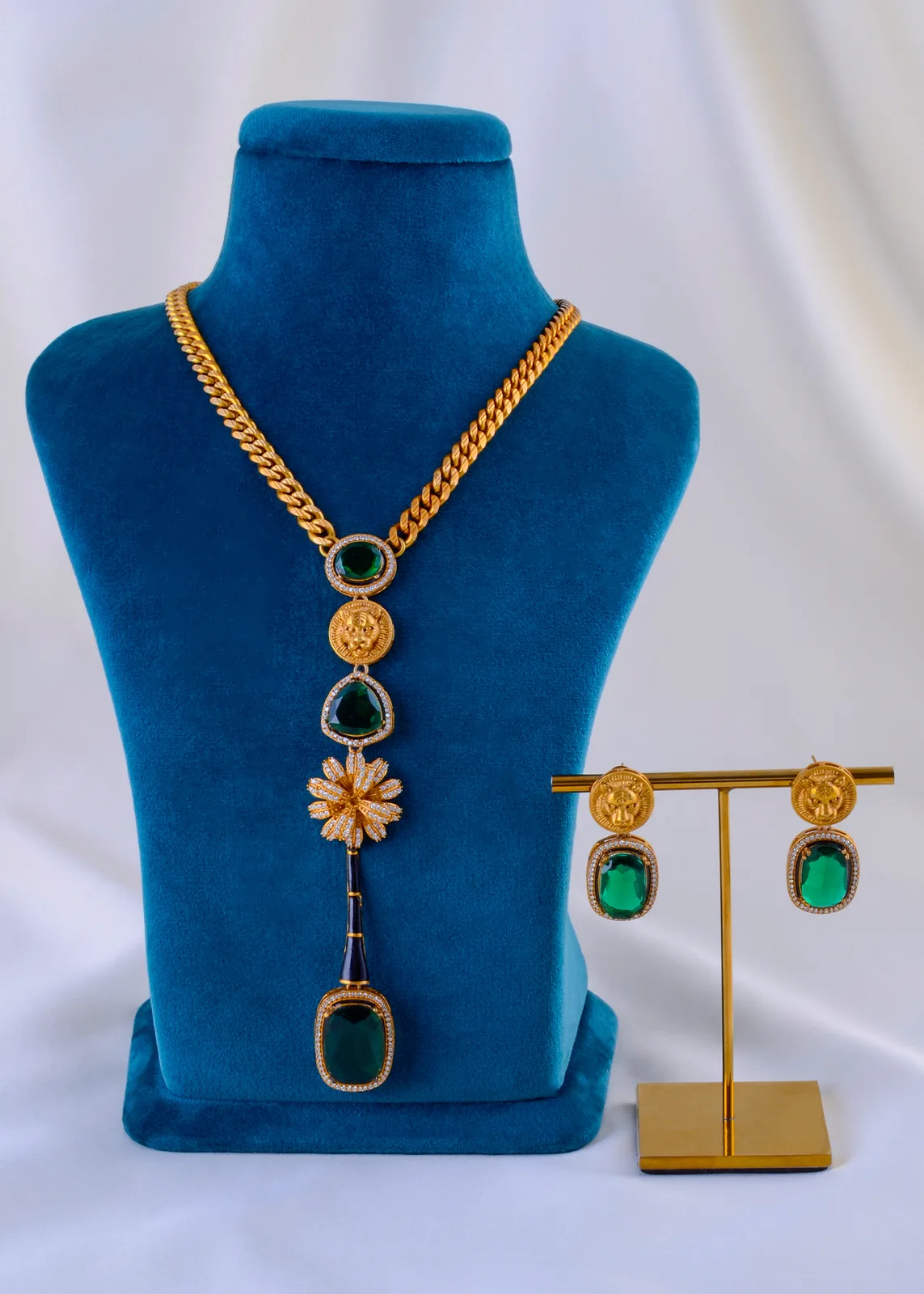 Radiant-Harmony-Green-Necklace-Set-Antique-Gold-NEC002021a Radiant Harmony Green Necklace Set (Antique Gold) NEC002021 - Image 1