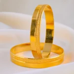 Regal Touch Gold Bangles (Yellow Gold) BAN000263