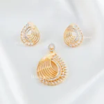 Royal Curve Glow Pendant Set (Yellow Gold) PSET02593