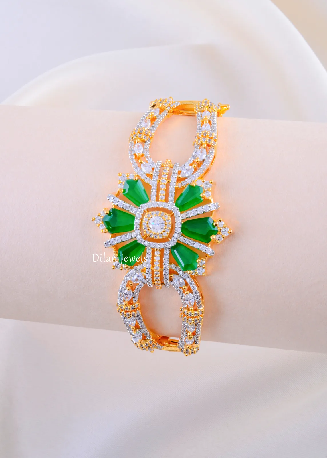 Royal-Green-Floral-Bracelet-Yellow-Gold-BRA002396a Royal Green Floral Bracelet (Yellow Gold) BRA002396 - Image 1