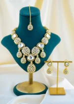 Royal Kundan Polki Necklace Set with Maang Tikka (Yellow Gold) NEC001576