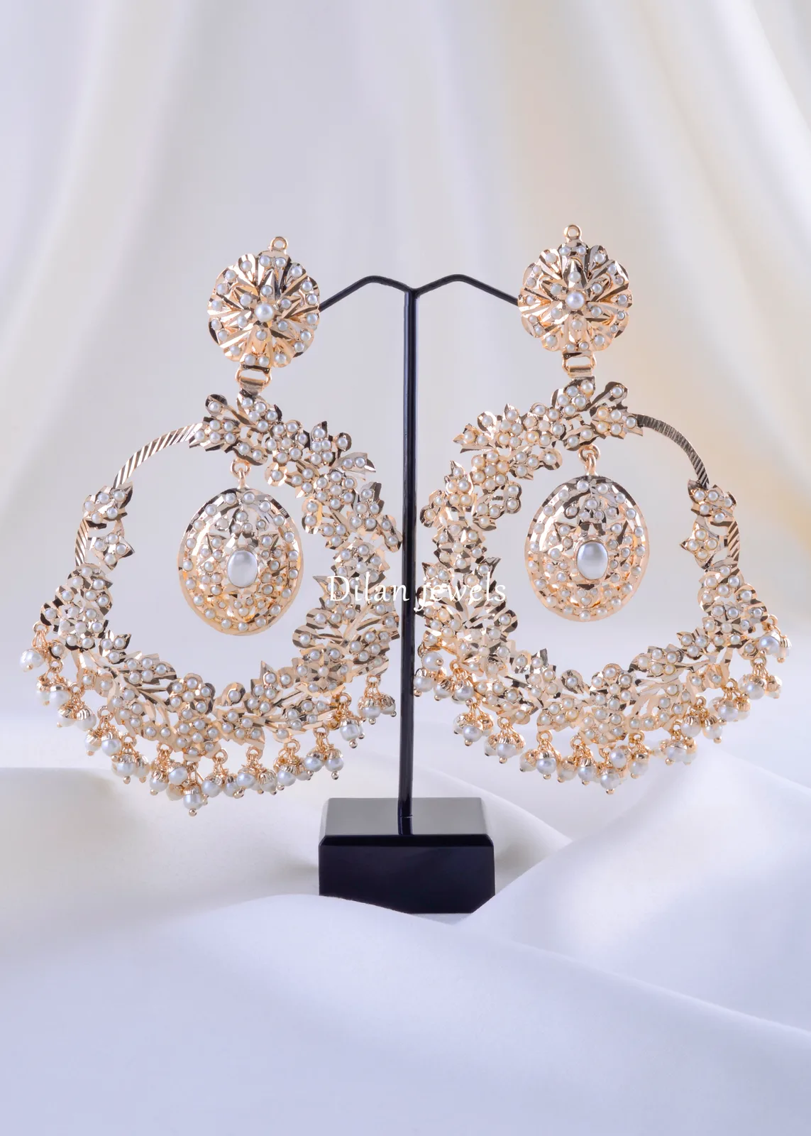 Royale-Pearl-Filigree-Chandelier-Yellow-Gold-EAR002324a Maharani's Jadau Pearl Earrings (Yellow Gold) EAR002324 - Image 1