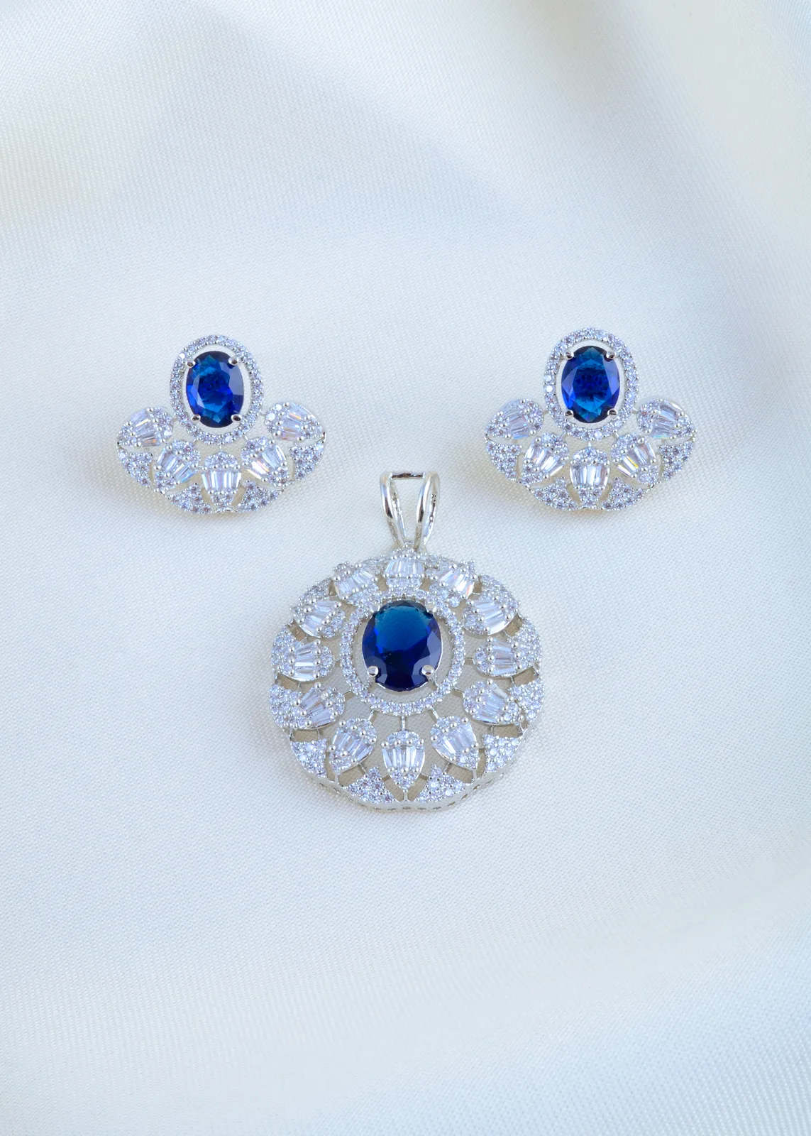 Saphire-Radiance-Pendant-Set-Silver-PSET01741a Saphire Radiance Pendant Set (Silver) PSET01741 - Image 1