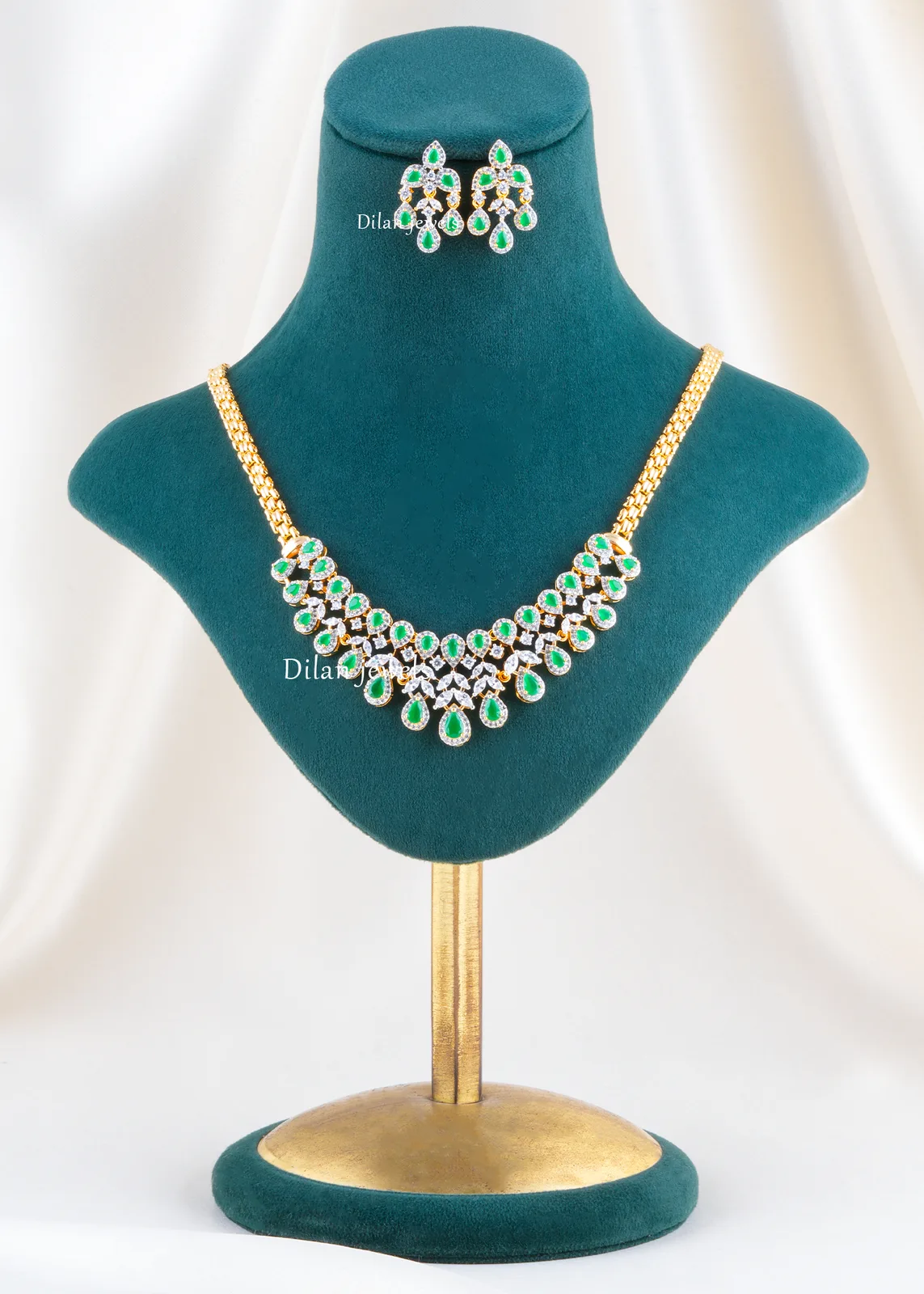 Shahi-Green-Elegance-Necklace-Set-Yellow-Gold-NEC002606 Shahi Green Elegance Necklace Set (Yellow Gold) NEC002606 - Image 1