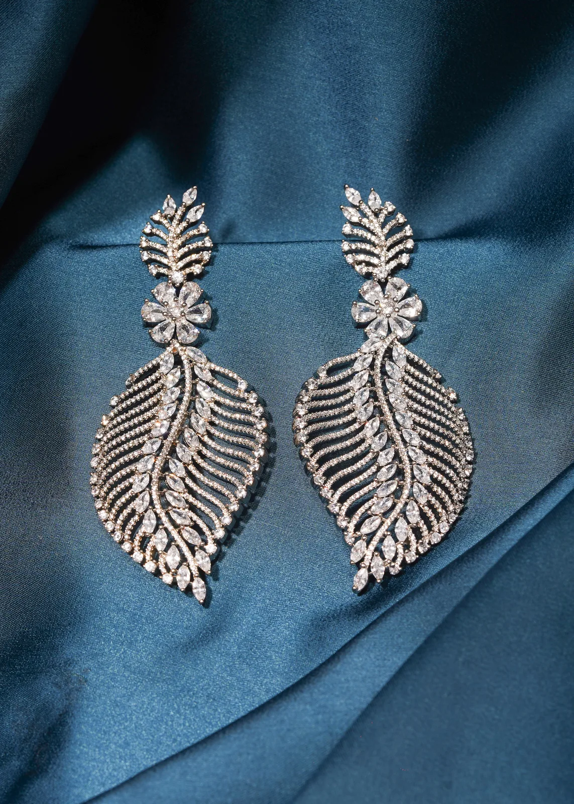 Shimmery-Feather-Earrings-Silver-EAR000478a Shimmery Feather Earrings (Silver) EAR000478 - Image 1