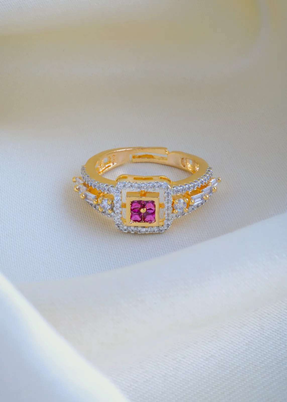 Sleek-Diamond-Look-Red-Ring-Yellow-Gold-RING00935a Sleek Diamond Look Red Ring (Yellow Gold) RING00935 - Image 1
