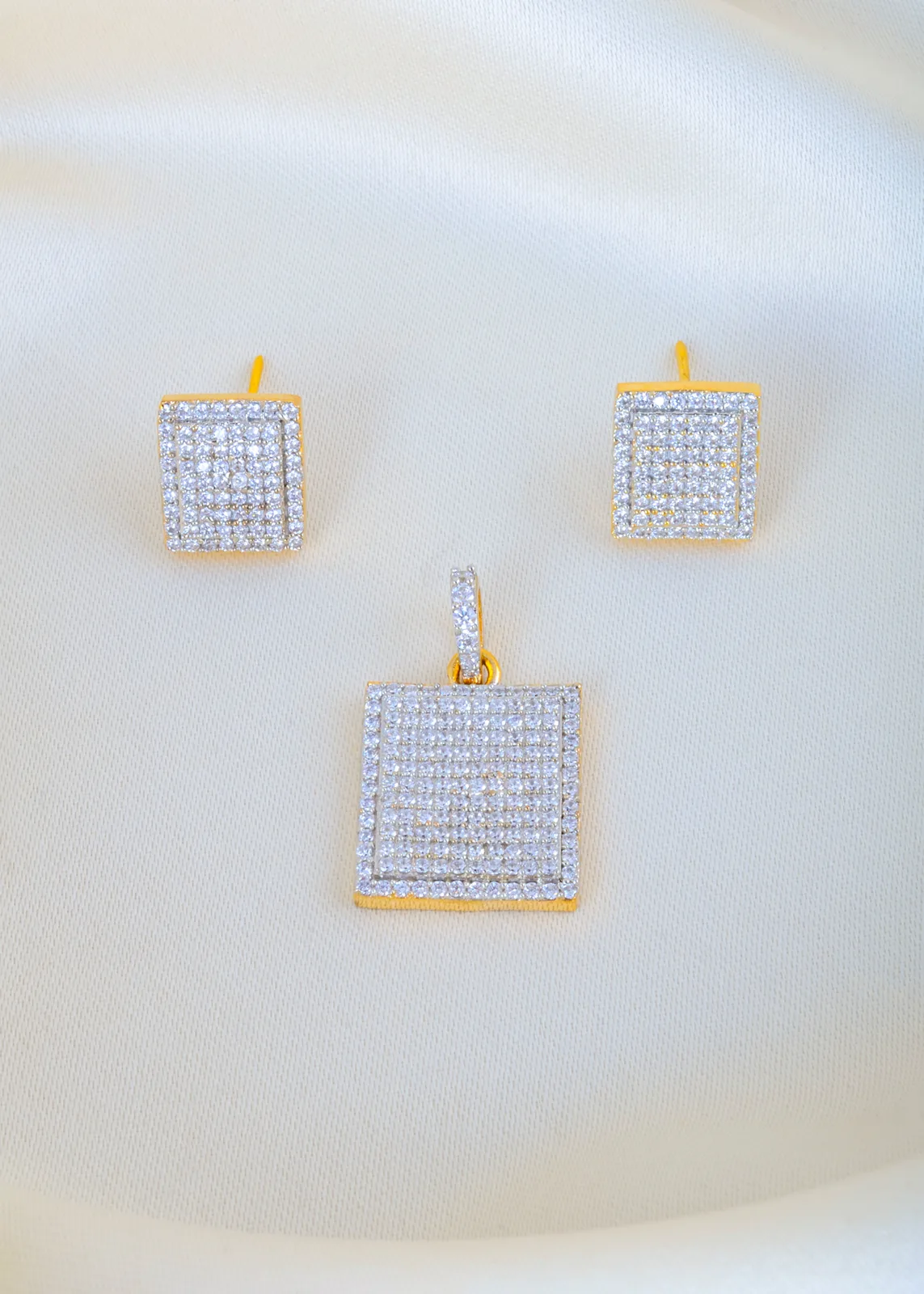 Square-Diamond-Locket-Set-Yellow-Gold-PSET01448a Square Diamond Locket Set (Yellow Gold) PSET01448 - Image 1