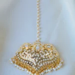 Statement Jadau Pearl Mang Tika (Yellow Gold) ACC001240