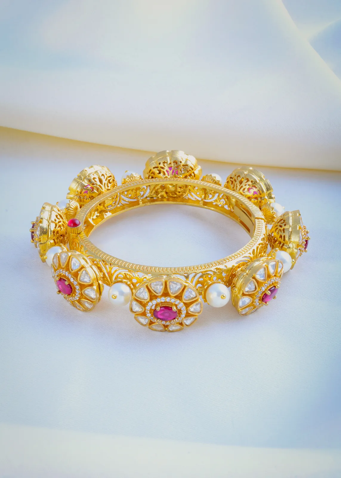 Uncut-Polki-Pearl-Openable-Pacheli-Bangle-Yellow-Gold-BRA001060a Uncut Polki & Pearl Openable Pacheli Bangle (Yellow Gold) BRA001060 - Image 1