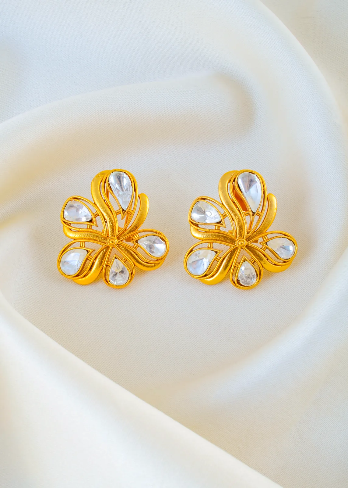 Vintage-Bloom-Kundan-Polki-Earrings-Antique-Gold-EAR001539a Vintage Bloom Kundan Polki Earrings (Antique Gold) EAR001539 - Image 1